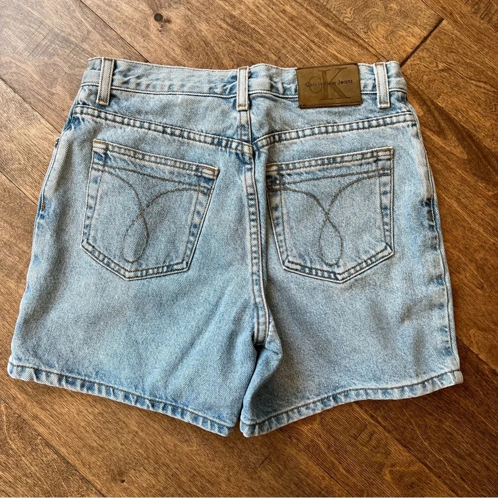 Vintage Calvin Klein easy fit shorts size 4 - Picture 3 of 6